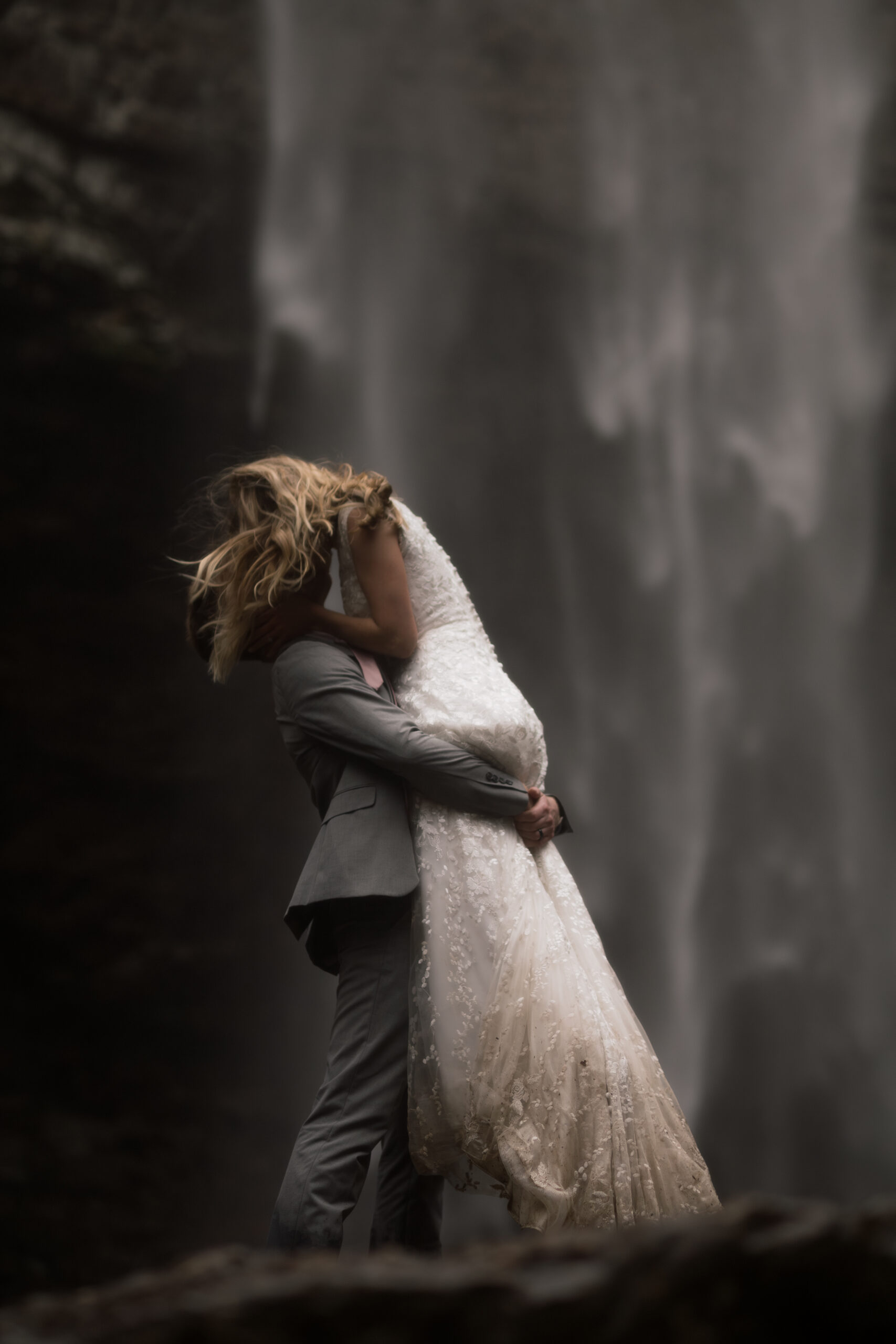 waterfall elopement ideas