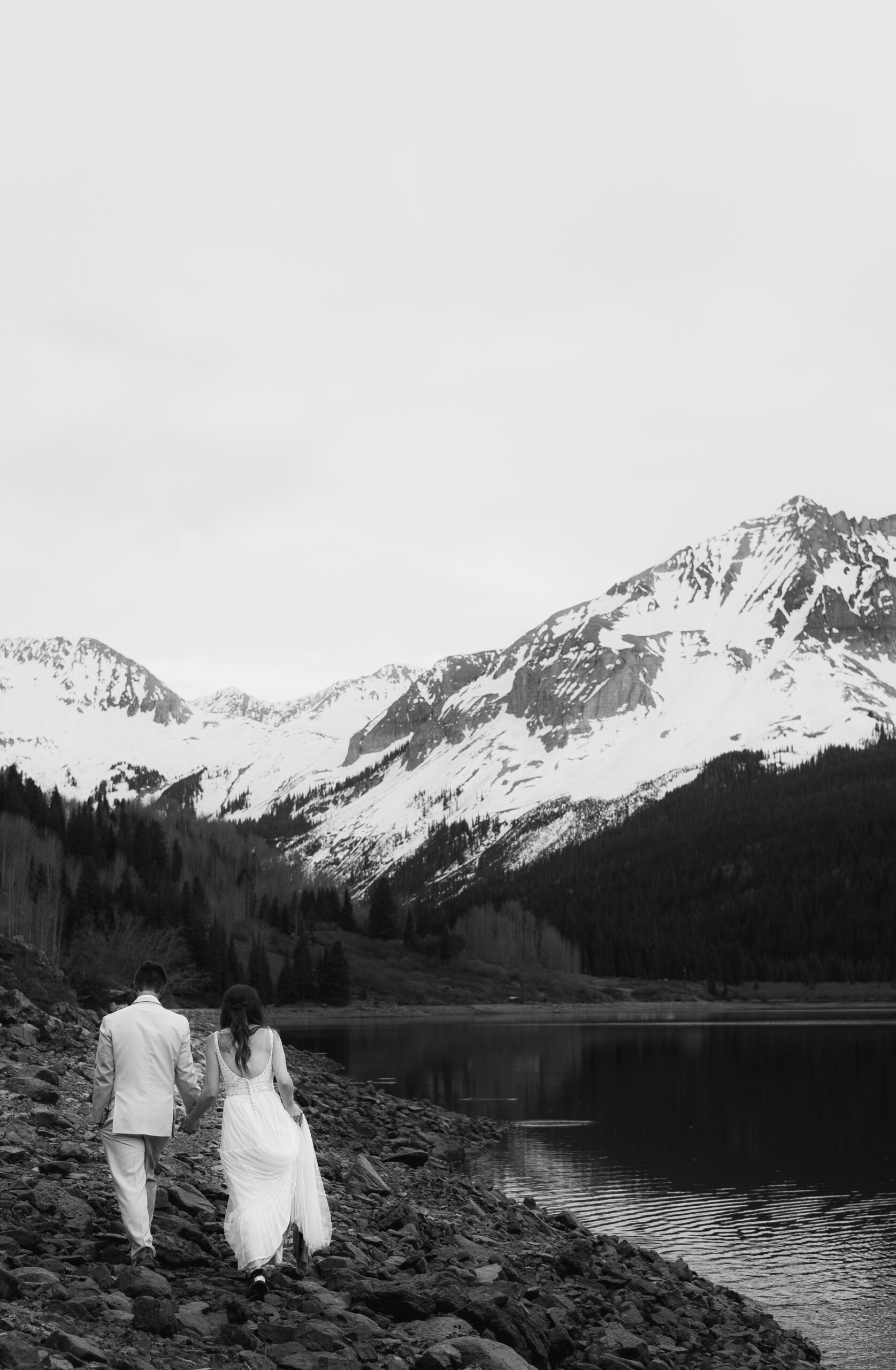 eloping in the mountains of Colorado