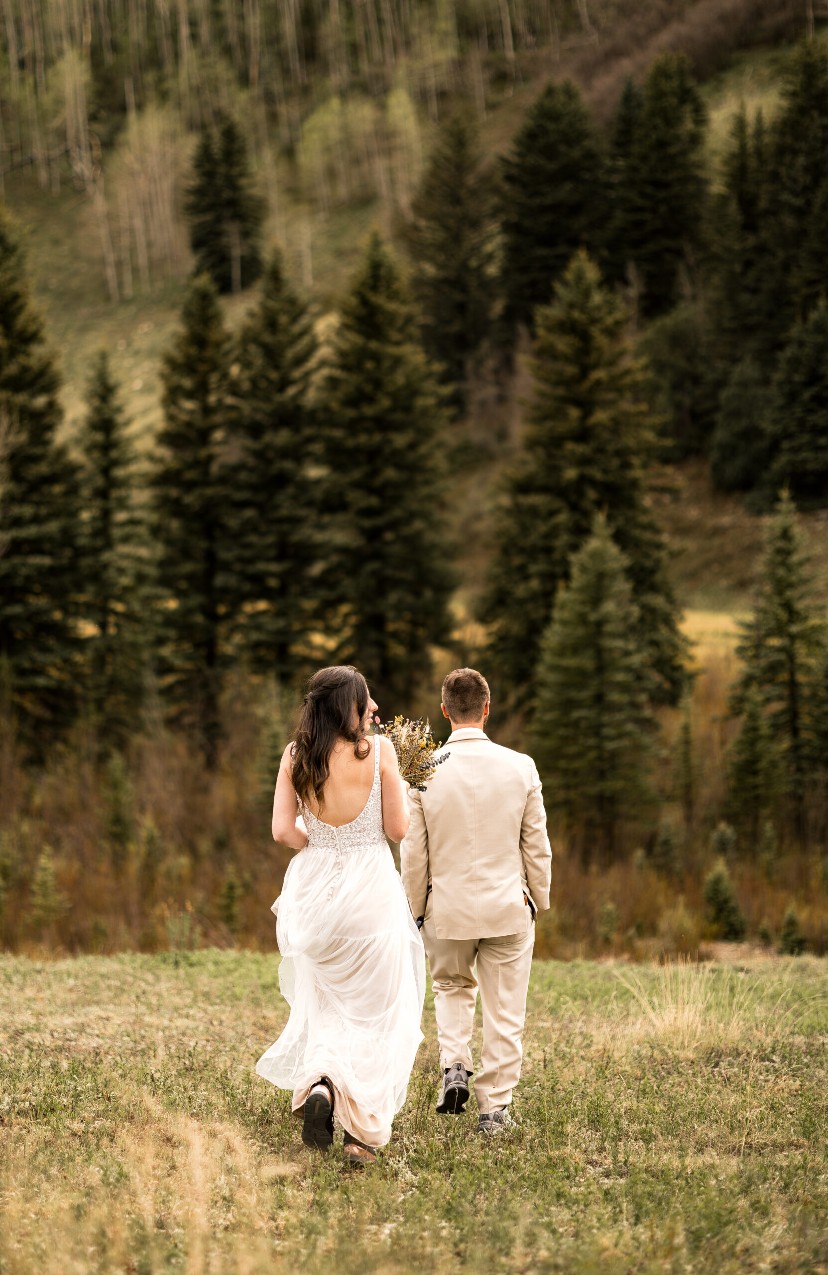 Dreamy adventure elopement in CO
